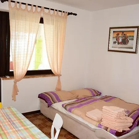 Cosy With A Terrace And A Sea View * Ravni